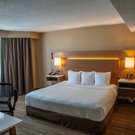Edmonton Hotel & Convention Center Edmonton Exterior foto